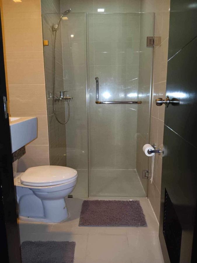 Studio Condo Building 81 Newport Boulevard Manila Luaran gambar